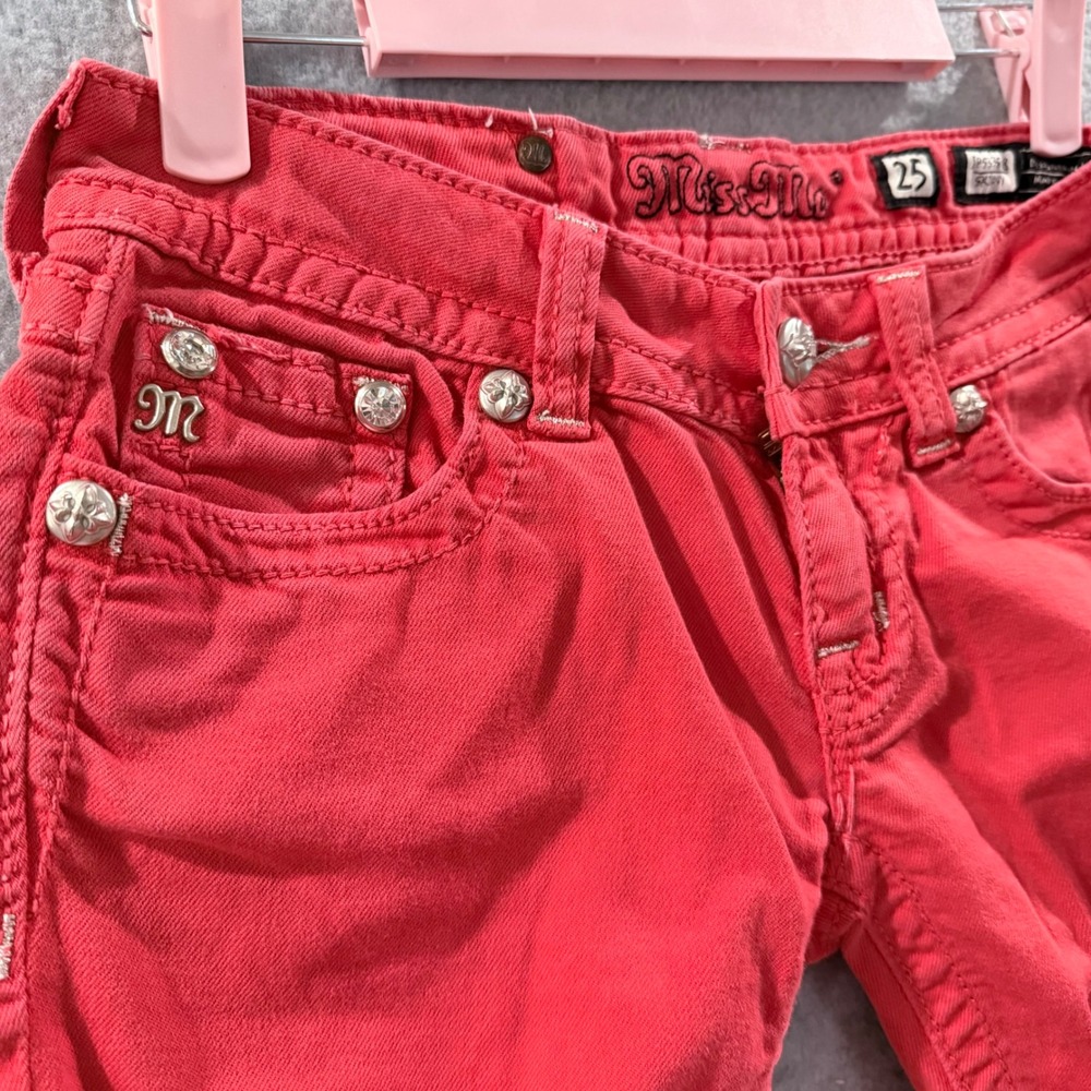 Vintage Y2K Miss Me Red Denim Shorts Embellished Rhinestone Flap Pocket Size 25 - Picture 6 of 7